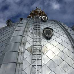 Stigar með öryggislínu | JOMY