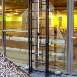 Stigar með öryggislínu | JOMY